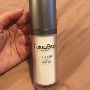 Natura Bisse The Cure Pure Serum.